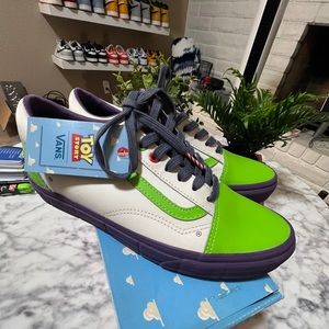Buzz light year Vans Size 8.5 Men